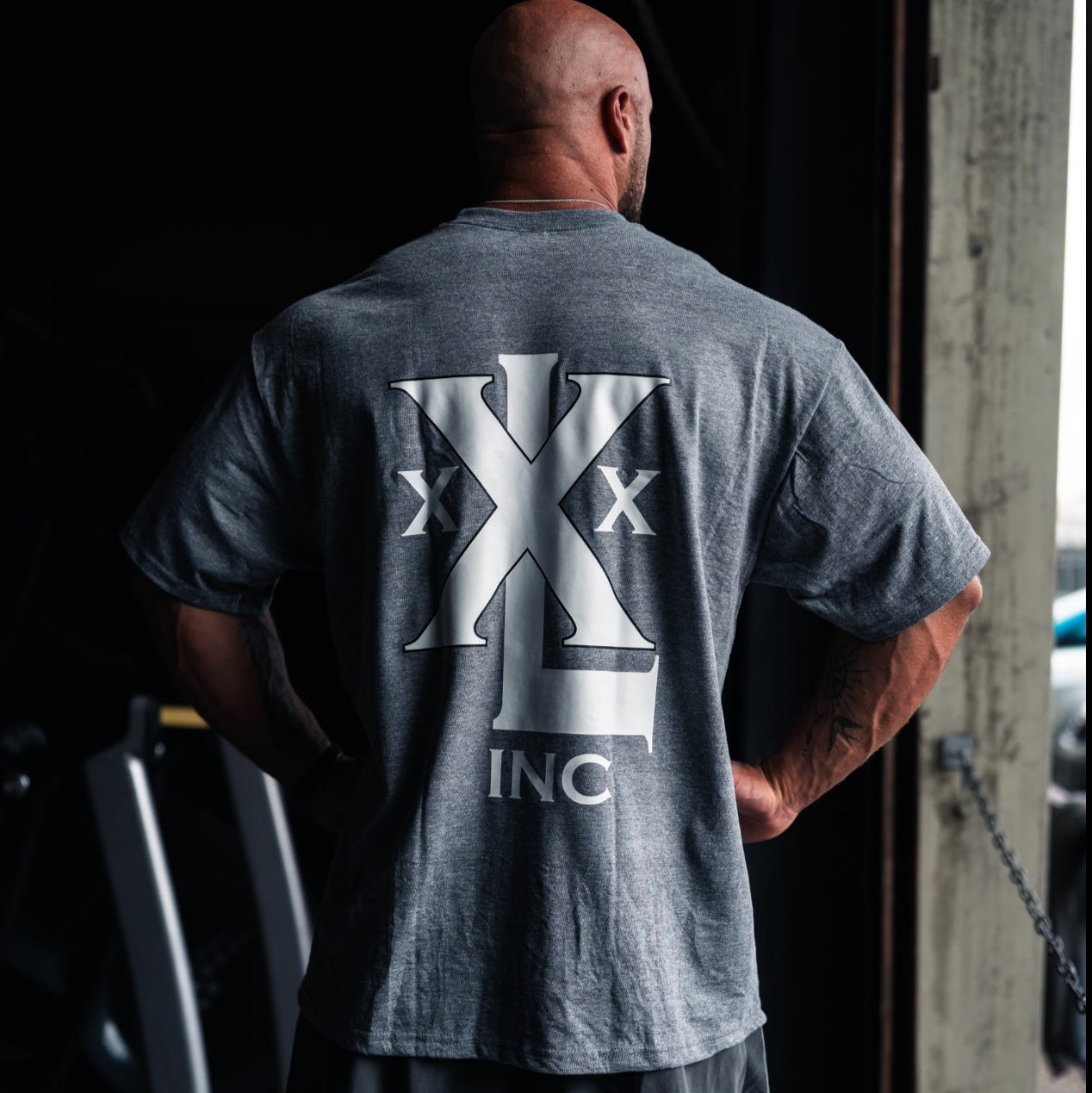 "Stacked XXXL Logo" Oversized Base T   - Ash Cloud