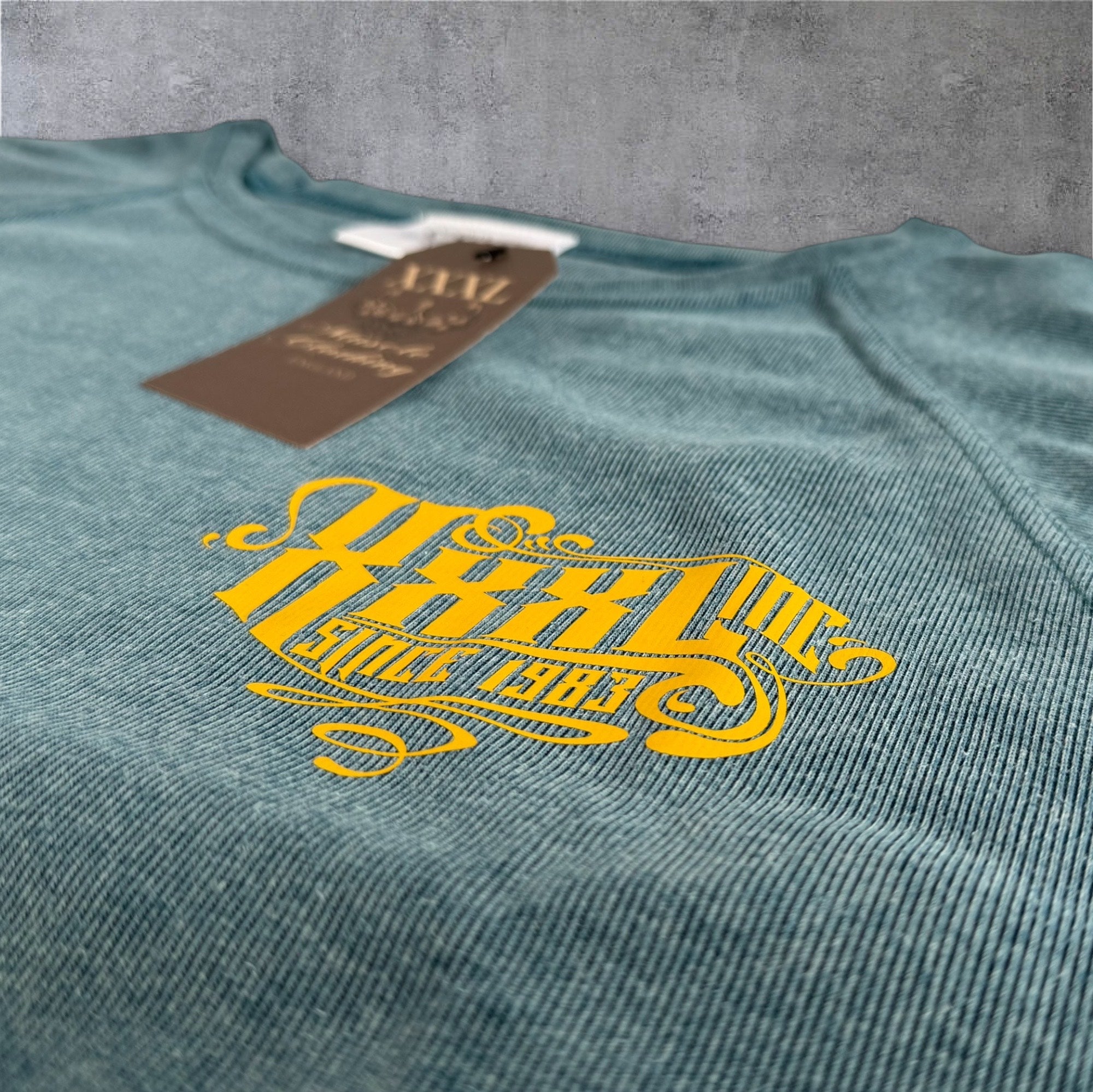 "Scrolled XXXL inc" Vintage Wash Ragtop - Washed Teal